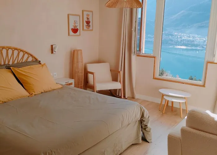 Le Cosy Du Plongeoir - T2 Neuf Avec Vue Sur Le Lac De Serre Poncon Et Grande Terrasse Avec Jardin