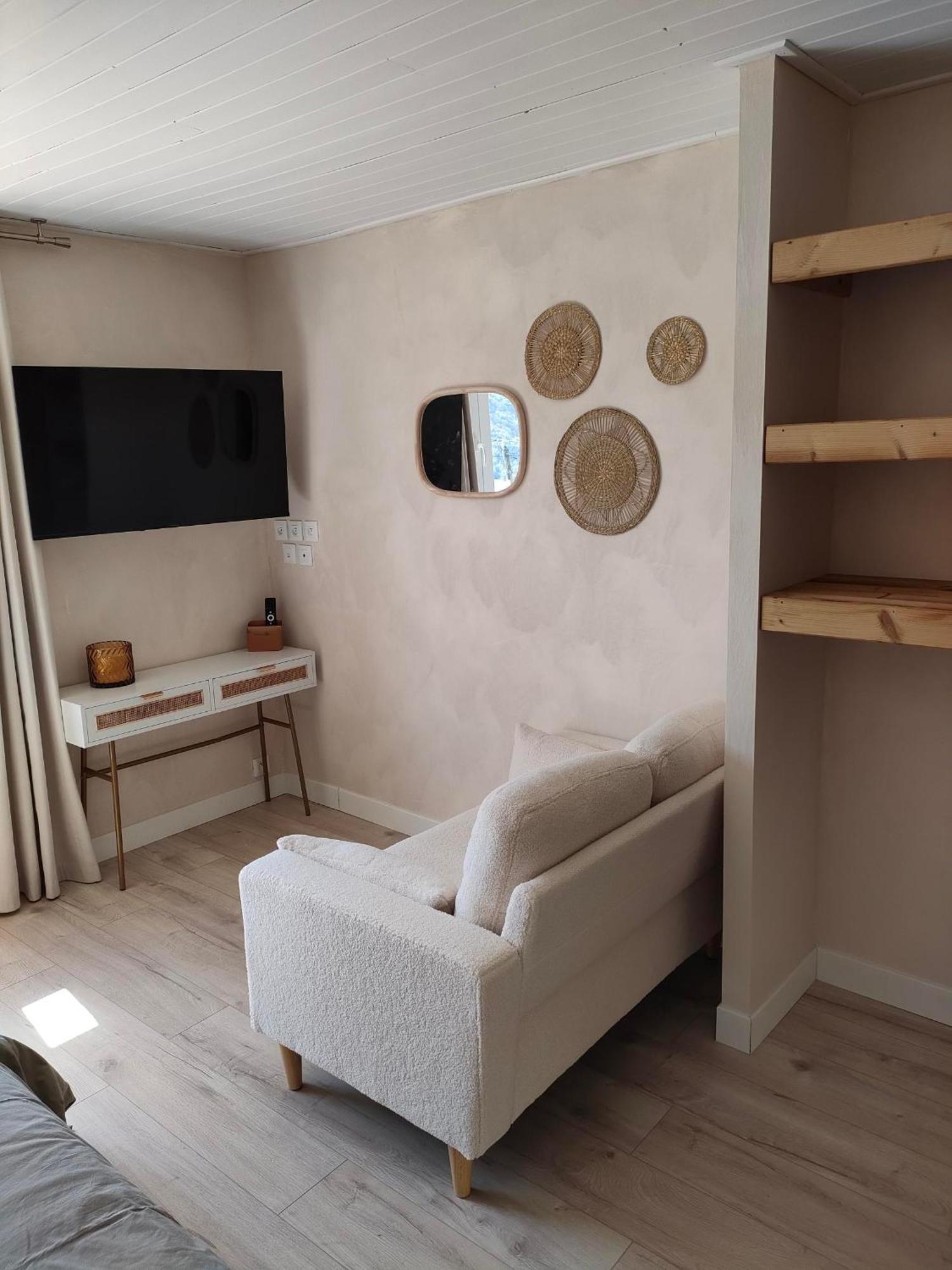 Le Cosy Du Plongeoir - T2 Neuf Avec Vue Sur Le De Serre Poncon Et Grande Terrasse Avec Jardin * Savines